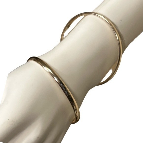 Vintage Bangle Bracelets Rose Gold Plated Non tarnish Set of 2 - Picture 5 of 11